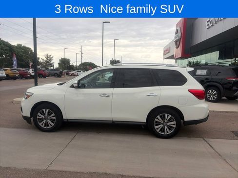 Used 2020 Nissan Pathfinder SV FWD image 8