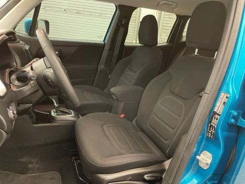 Certified 2021 Jeep Renegade Latitude FWD image 20