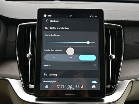 New 2026 Volvo XC90 T8 Ultra image 17