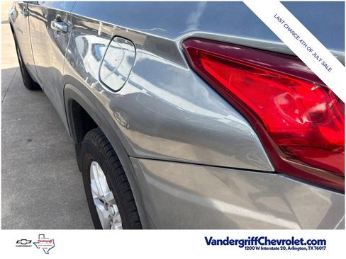 Used 2020 Chevrolet Traverse LS w/ LPO, Floor Liner Package FWD image 7