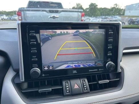 Used 2020 Toyota RAV4 Limited FWD image 10