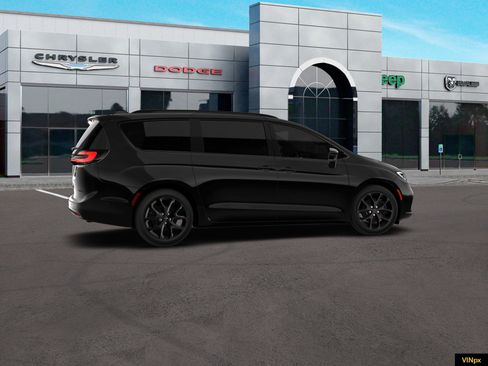 New 2026 Chrysler Pacifica Limited image 14