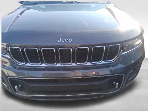 Used 2022 Jeep Grand Cherokee L Overland AWD/4WD image 2
