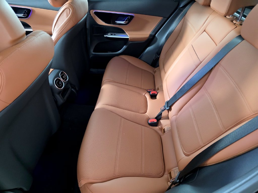 New 2027 Mercedes-Benz GLC 300 image 11