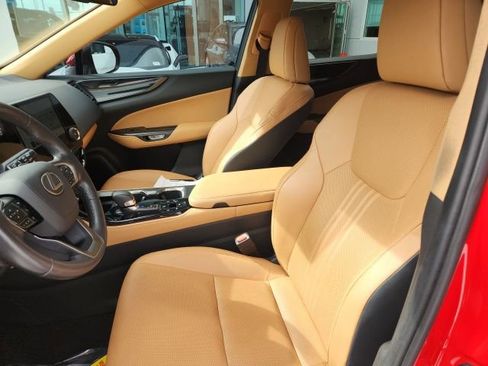 Used 2024 Lexus NX 250 FWD w/ Towing Package (2000 Lbs) image 17