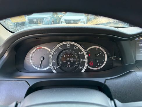 Used 2015 Honda Accord EX-L image 24