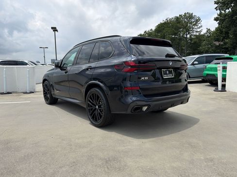 Used 2024 BMW X5 sDrive40i w/ M Sport Package RWD image 3