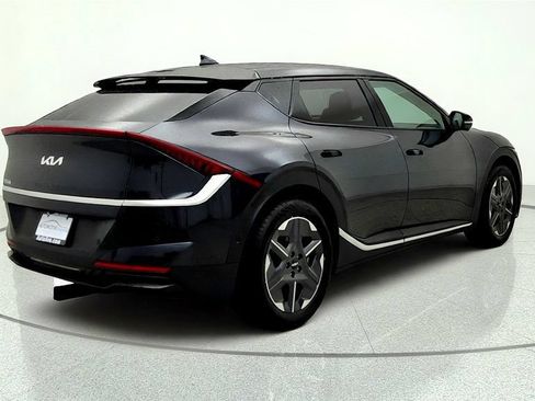 Used 2025 Kia EV6 Light w/ Light LR Technology Package RWD image 5