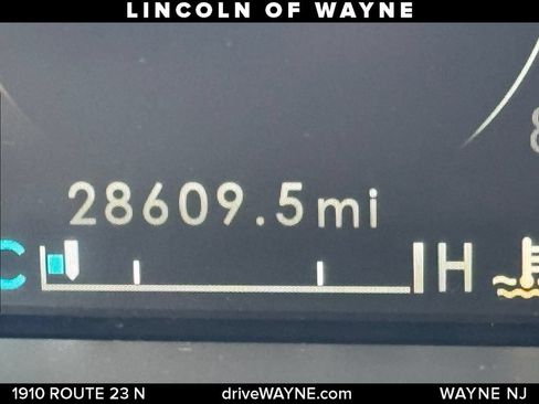 Certified 2022 Lincoln Nautilus Reserve AWD/4WD image 16