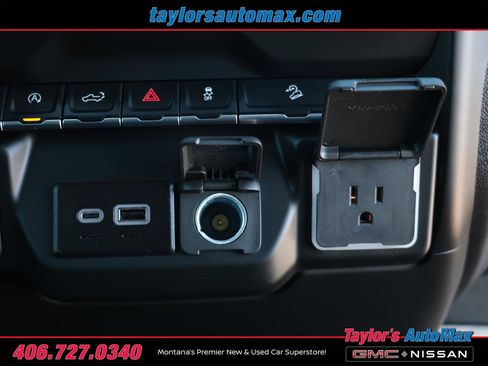 Used 2024 Chevrolet Silverado 1500 Custom Trail Boss w/ Turbomax Blackout Package AWD/4WD image 15
