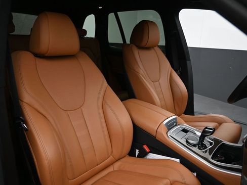 Certified 2022 BMW X5 sDrive40i w/ Premium Package image 22