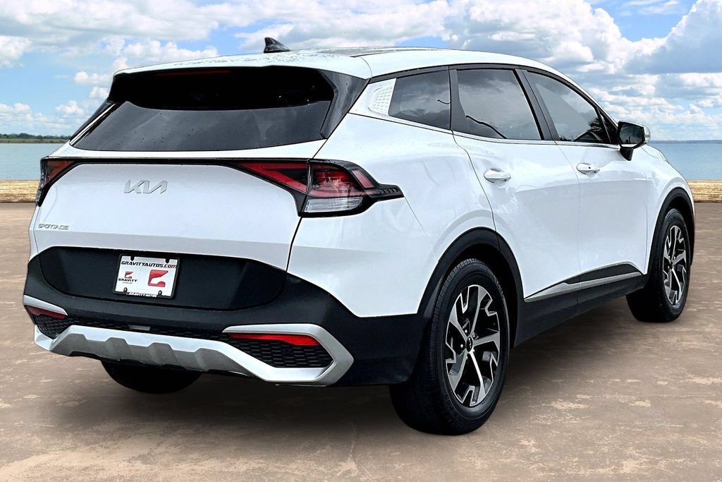 Used 2024 Kia Sportage EX FWD image 4
