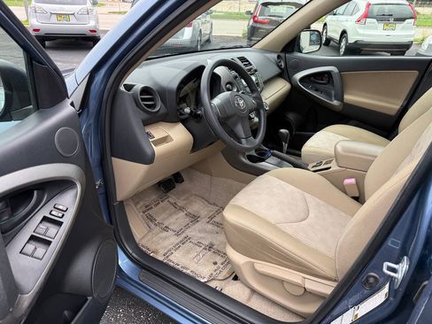 Used 2011 Toyota RAV4 4WD image 82