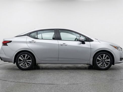 Used 2025 Nissan Versa SV image 11