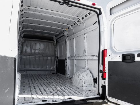 Used 2023 RAM ProMaster 2500 image 46