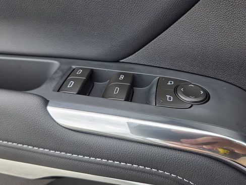 Used 2026 Chevrolet Traverse LT w/ Driver Confidence Package FWD image 31