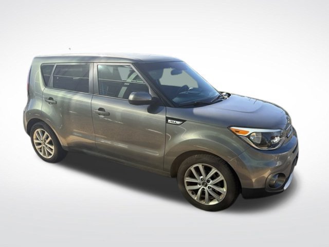Used 2018 Kia Soul + FWD image 12