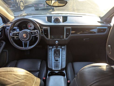 Used 2017 Porsche Macan S image 19