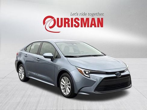 Used 2025 Toyota Corolla LE image 1
