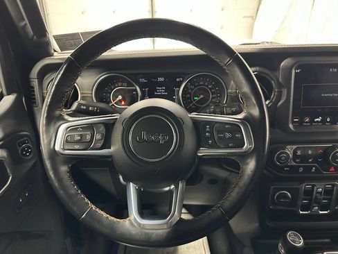 Used 2021 Jeep Wrangler Unlimited Sahara AWD/4WD image 18