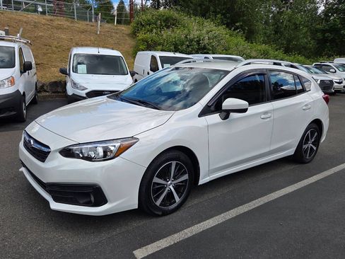 Used 2022 Subaru Impreza 2.0i Premium AWD/4WD image 3