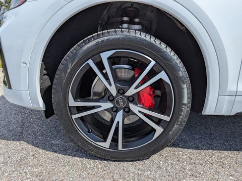 Certified 2025 Audi Q5 Prestige image 34