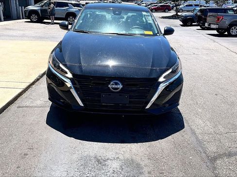 Used 2025 Nissan Altima 2.5 SV FWD image 5
