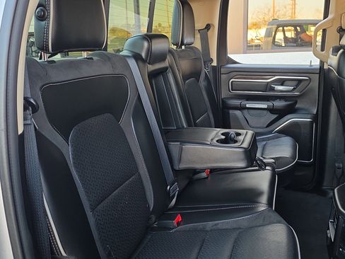Used 2019 RAM 1500 Laramie image 32
