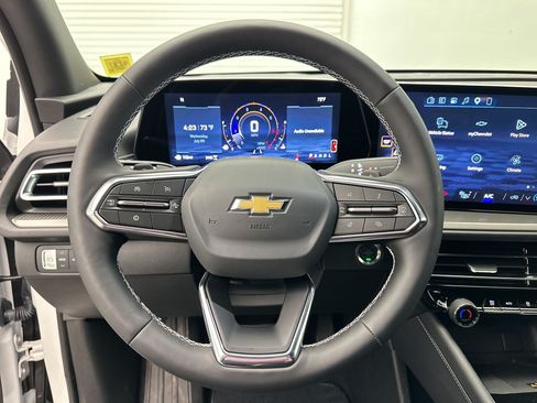 Certified 2026 Chevrolet Traverse LT AWD/4WD image 11