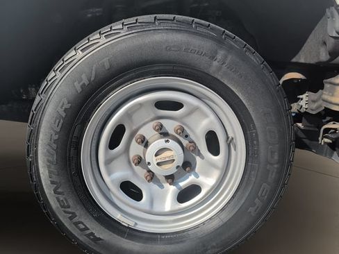 Used 2016 Ford F250 XL w/ Power Equipment Group AWD/4WD image 5