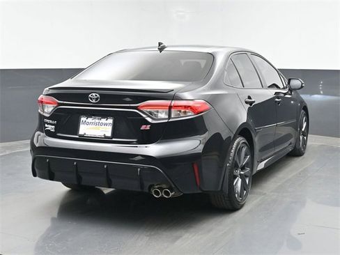 Used 2024 Toyota Corolla SE w/ SE Premium Package image 14
