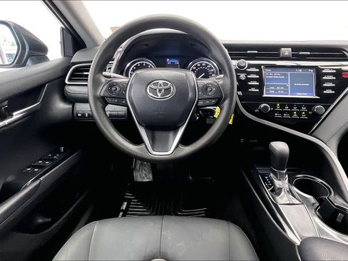 Used 2019 Toyota Camry LE FWD image 3