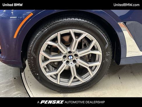 Certified 2022 BMW X7 xDrive40i w/ Premium Package image 5
