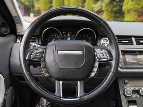 Used 2018 Land Rover Range Rover Evoque SE Premium AWD/4WD image 19