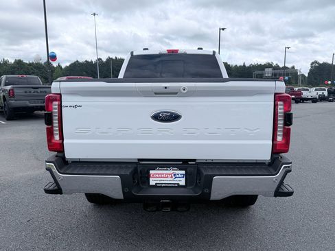 Used 2024 Ford F250 Lariat AWD/4WD image 8