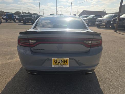 Used 2021 Dodge Charger SXT w/ Blacktop Package RWD image 4