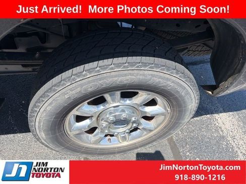 Used 2016 Ford F250 Lariat w/ Lariat Interior Package AWD/4WD image 8