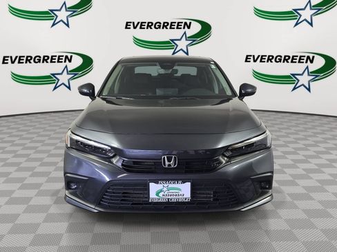 Used 2022 Honda Civic Touring image 2