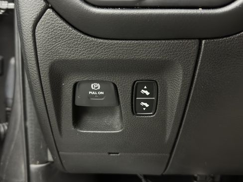 Used 2019 RAM 1500 Limited AWD/4WD image 17