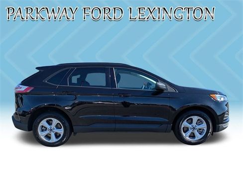 Used 2021 Ford Edge SE image 4