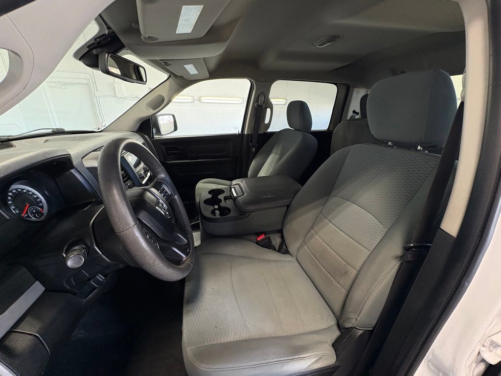 Used 2019 RAM 1500 ST w/ SXT Appearance Group AWD/4WD image 17