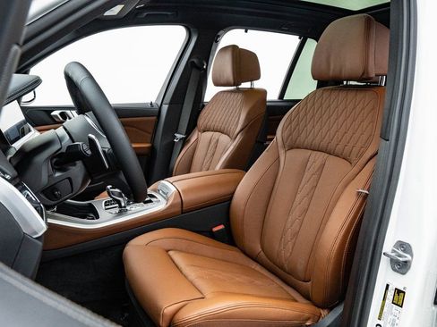 Used 2023 BMW X5 M50i w/ Executive Package image 17