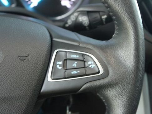 Used 2018 Ford Escape SEL w/ Ford Safe & Smart Package FWD image 12