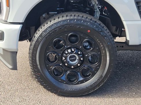 New 2026 Ford F250 Lariat w/ Black Appearance Package image 7