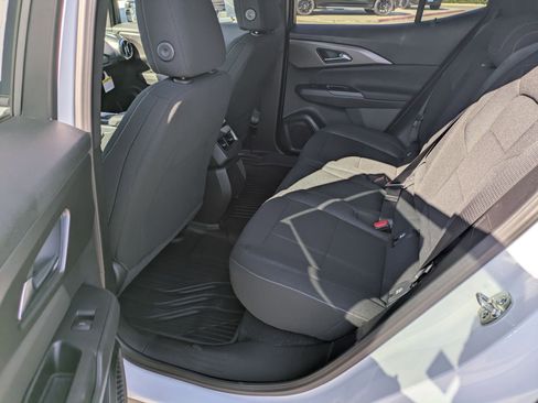 Used 2026 Chevrolet Equinox EV LT image 13