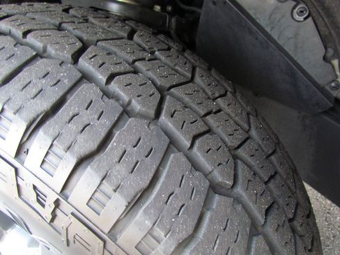 Used 2023 Toyota Sequoia Platinum AWD/4WD image 34