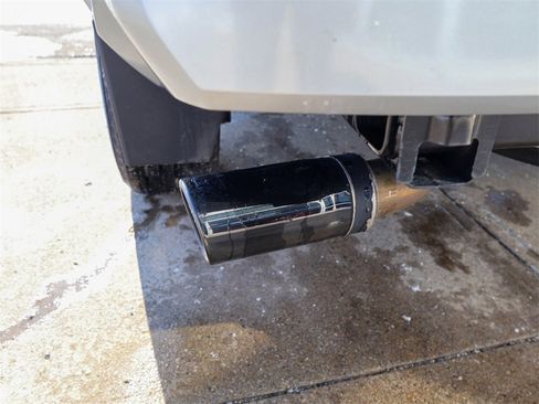 Used 2024 Toyota Tacoma TRD Sport image 11