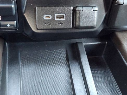 Used 2021 Chevrolet Silverado 2500 LTZ w/ LTZ Texas Edition image 19