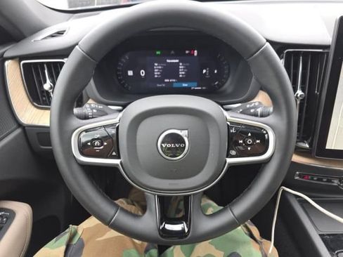 Used 2026 Volvo XC60 B5 Plus AWD/4WD image 11