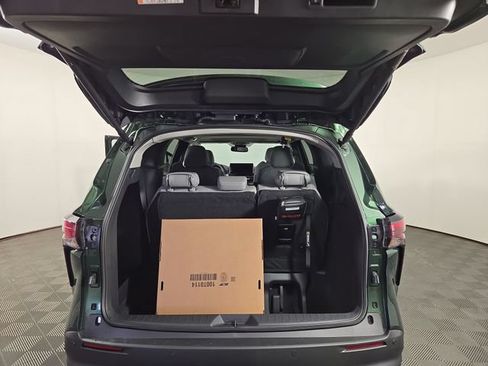 New 2026 Toyota Sienna XLE FWD image 34